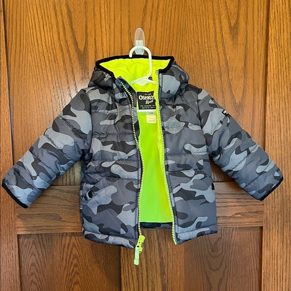 OshKosh B'gosh Gray Camo Puffer Jacket with Neon Yellow Lining, 12 Months - Picture 2 of 12